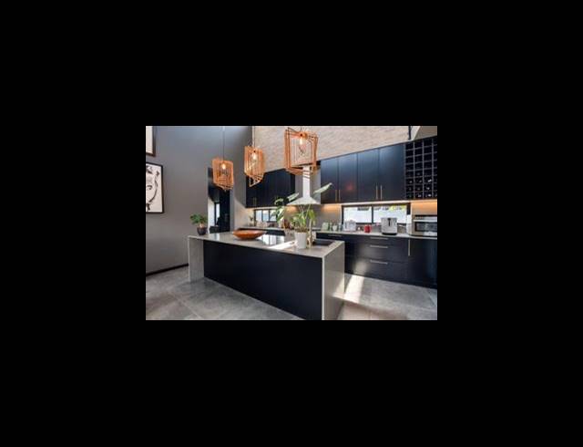 4 BEDROOM FREEHOLD FOR SALE IN SAGEWOOD